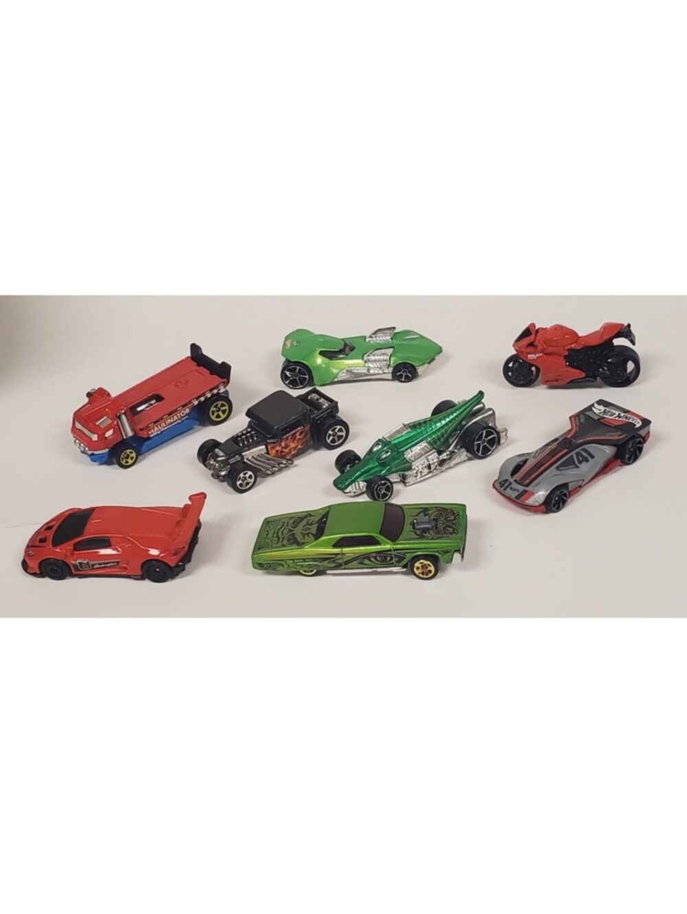 8 Hot Wheels Assorted Die-Cast Toy Cars and Motorcycles Set VG MAL